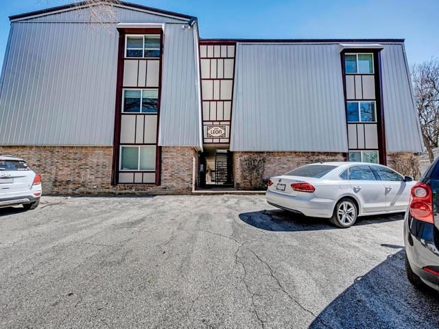 2207 Leon St Unit #202