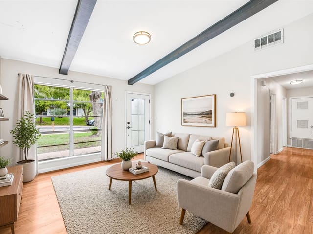 2207 Palmera CV