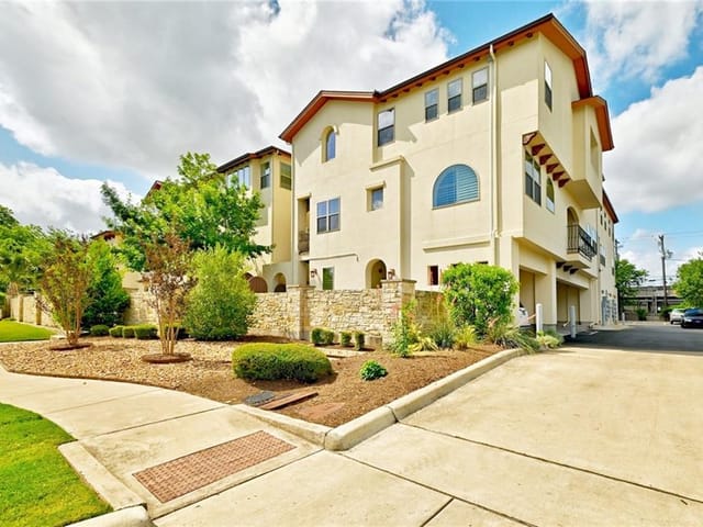 2207 Pasadena Dr Unit #3