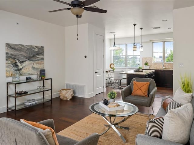 2207 Pasadena Dr Unit #7