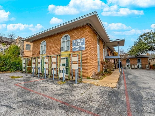 2208 Enfield RD Unit #102