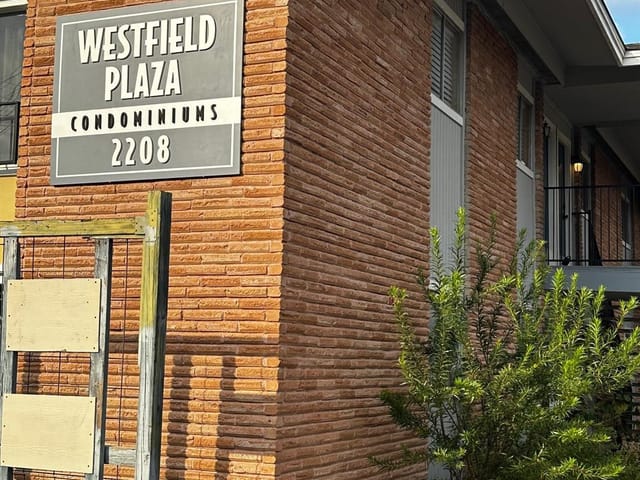 2208 Enfield RD Unit #205