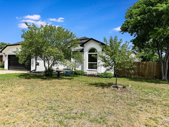 2208 Mimosa Trl