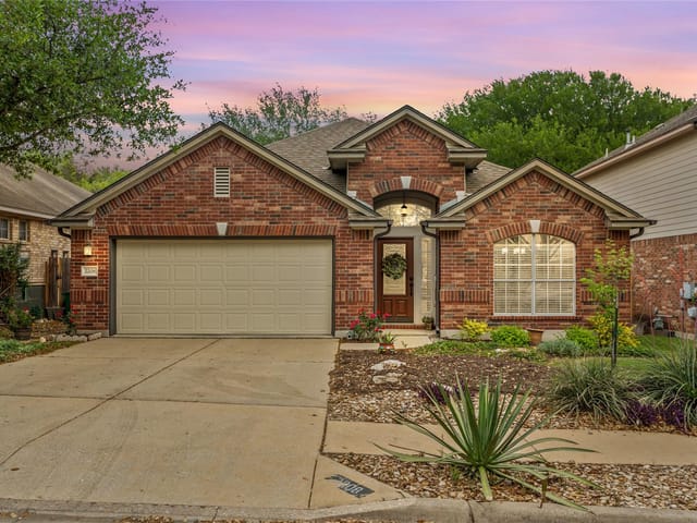 2208 Petrified Forest DR