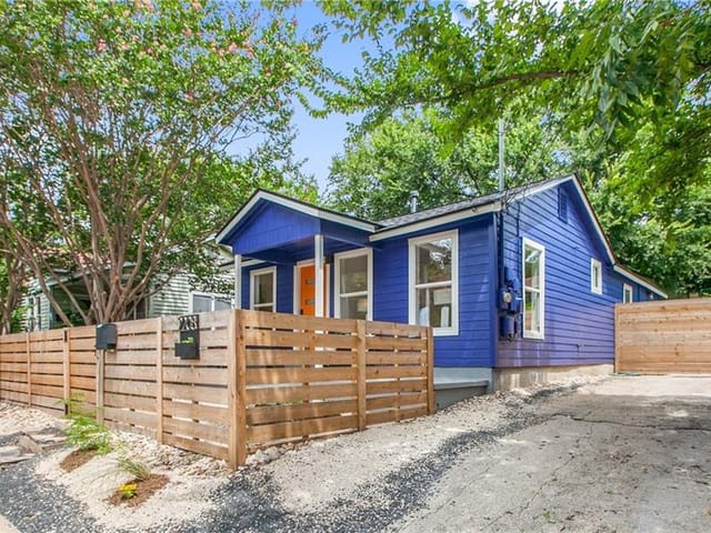2208 Santa Rita St