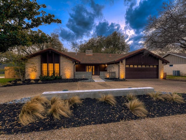2209 Baltusrol DR