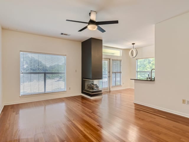 2209 Hancock Dr Unit #17