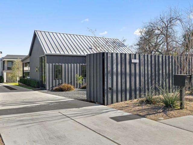 2209 Kinney RD