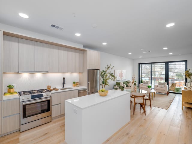 2209 S 1st ST Unit #211