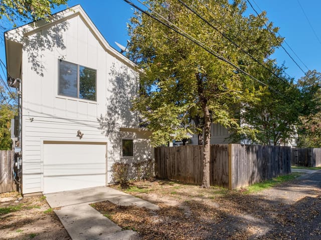 2209 Willow St Unit #B