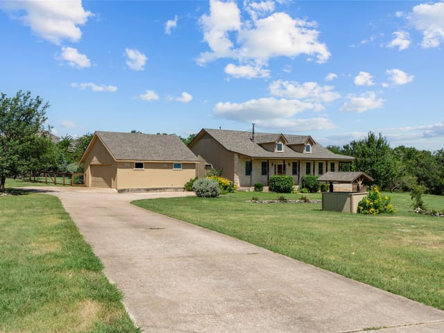 221 Chaparral RD