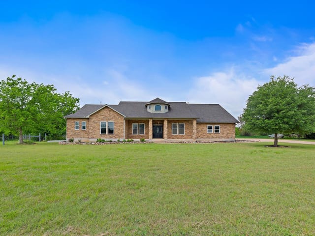 221 Mustang Mesa