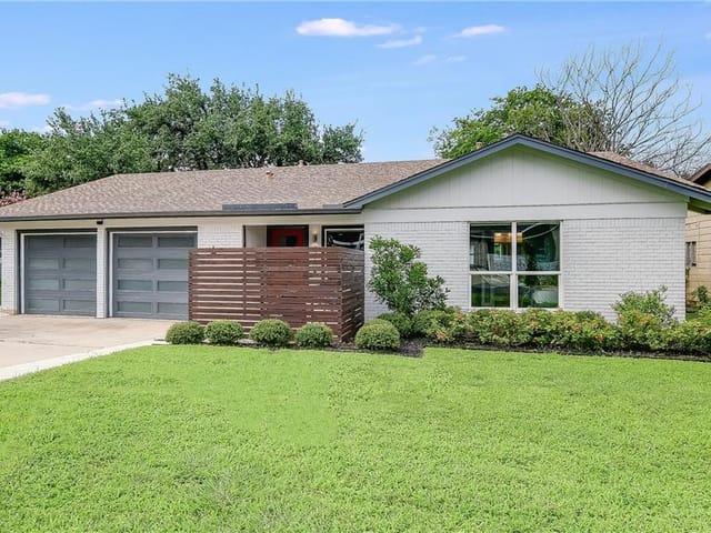 2210 Falcon Hill Dr
