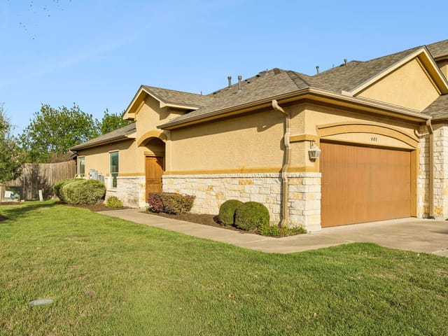 2210 Onion Creek PKWY Unit #401