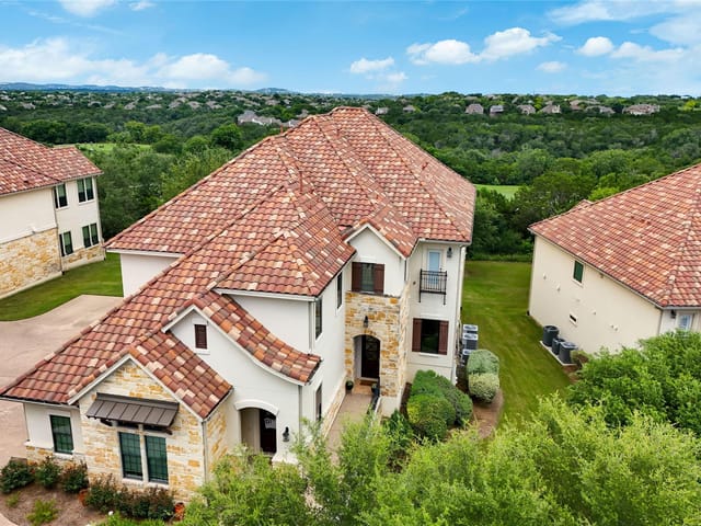 View 2210 University Club DR Unit #10A in Steiner Ranch Casitas Sub-Cond 2210 University Club DR Unit #10A - front exterior - Luxury home in Steiner Ranch Casitas Sub-Cond, Austin, TX