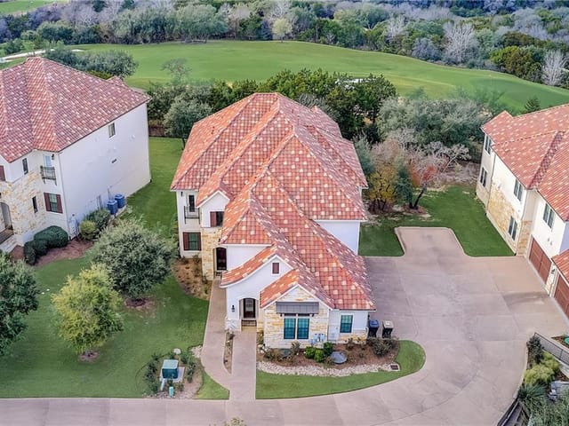 2210 University Club Dr Unit #12A