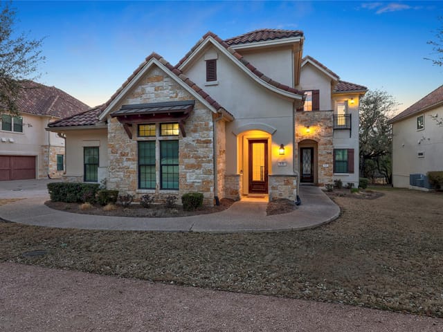 2210 University Club DR Unit #6B