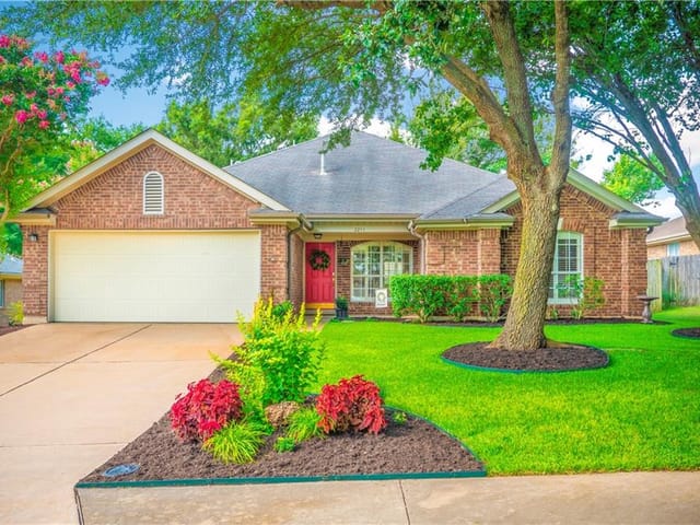 2211 Emmett Pkwy