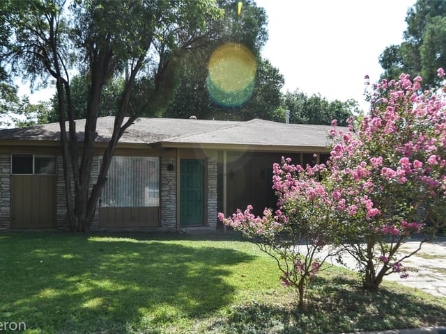2211 Lanier DR Unit #A