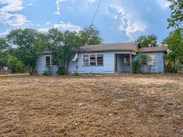 2212 Hunter RD