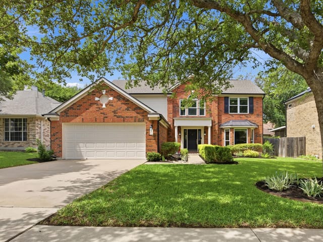 2212 Mockingbird Dr