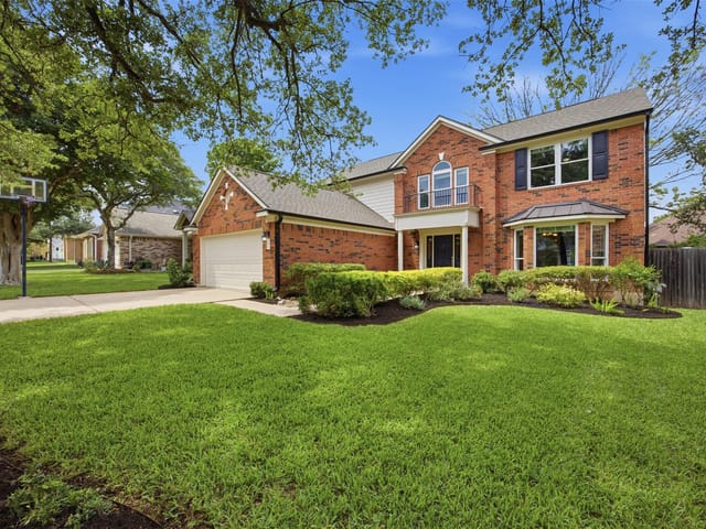 2212 Mockingbird DR