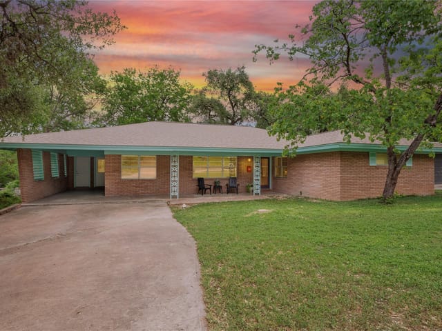 2213 Rebel Rd