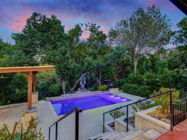 2213 Warbler WAY