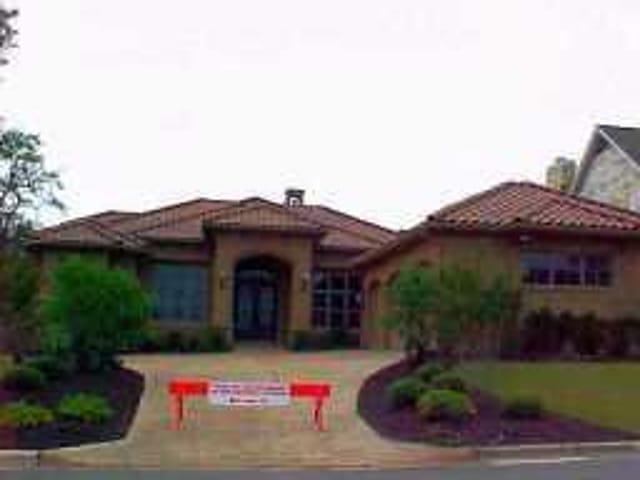 2213 WIMBERLY LN