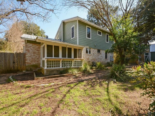 2214 Alta Vista Ave