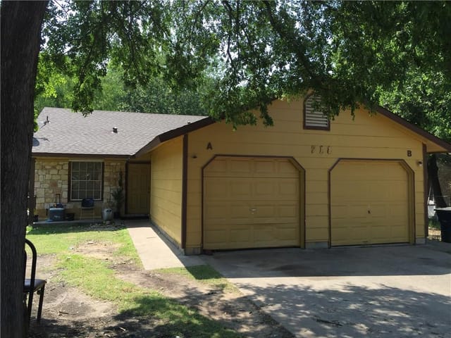 2214 Donahue Ln