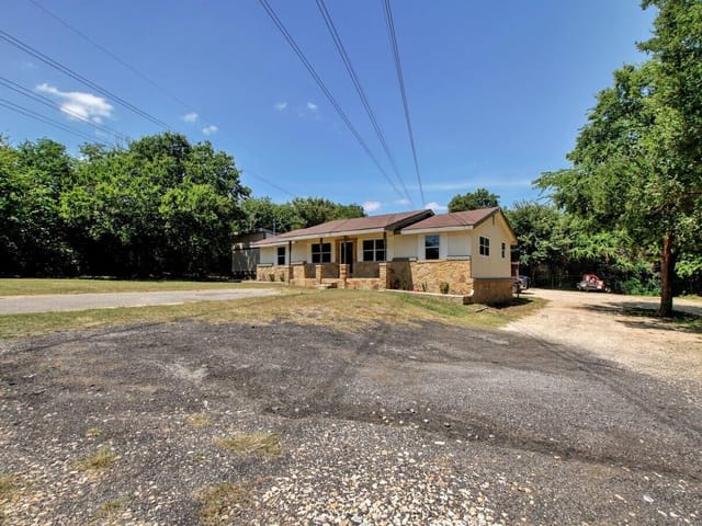 2214 Gardenia Dr
