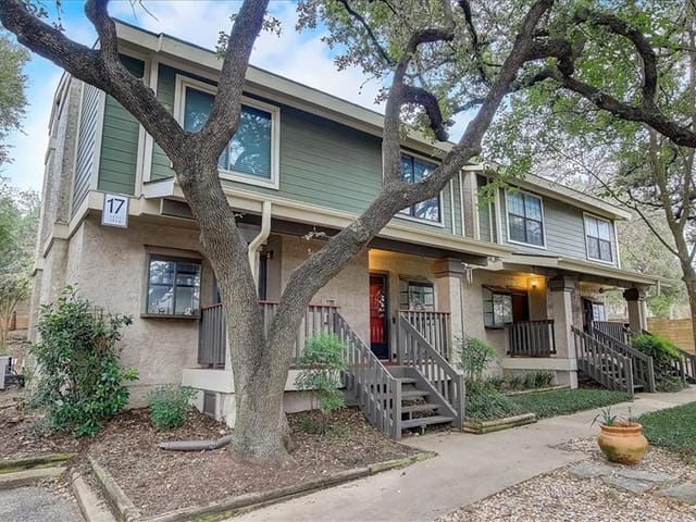 2215 Post Rd Unit #1035