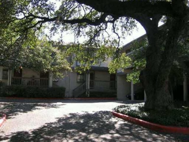 2215 Post Rd Unit #1041