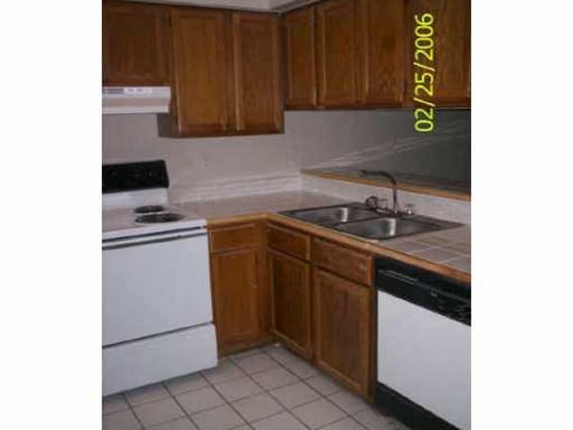 2215 Post Rd Unit #1070