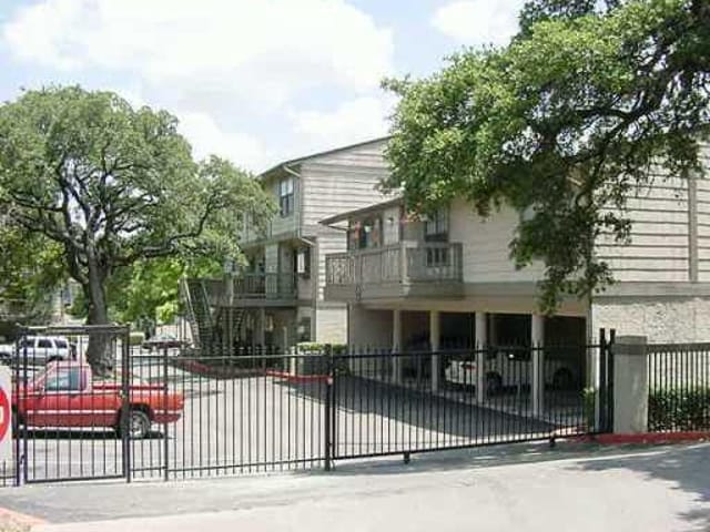 2215 POST Rd Unit #2028