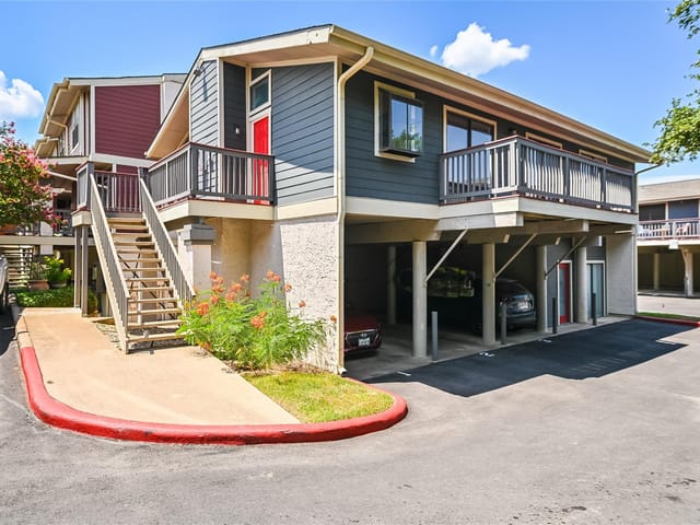 2215 Post Rd Unit #2036