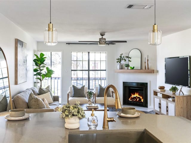 2215 Post RD Unit #2084