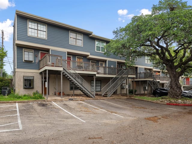 2215 Post RD Unit #2118