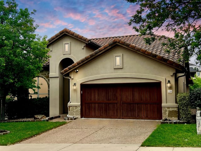 2216 Rivina DR