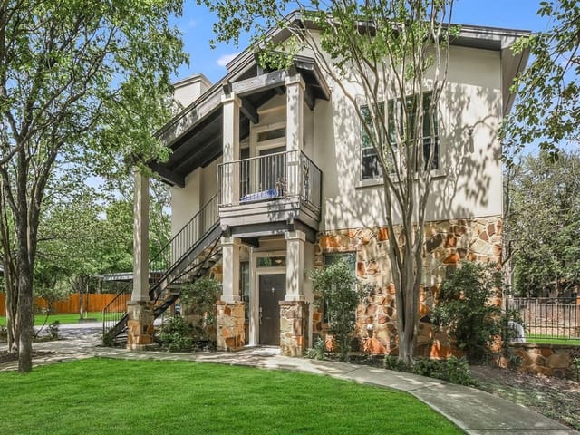 2216 THORNTON Rd Unit #111