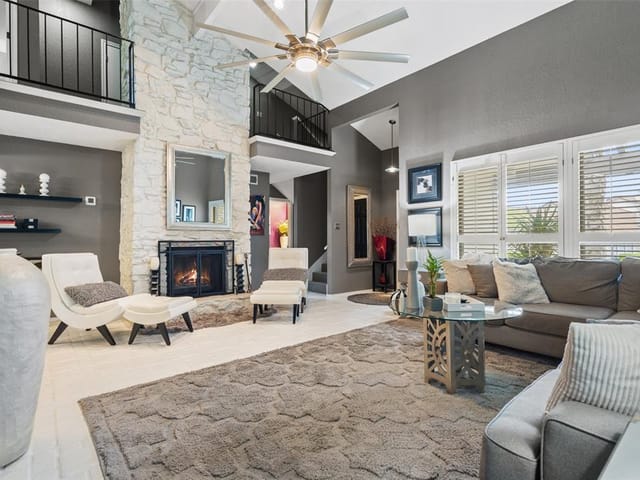 2217 Onion Creek Pkwy Unit #118