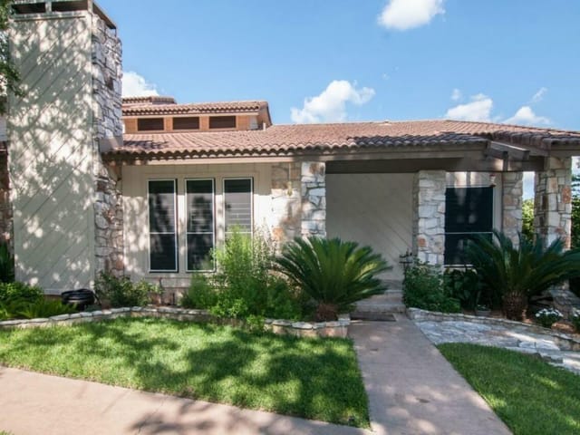 2217 Onion Creek Pkwy Unit #123