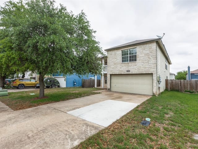 2219 Georgian Dr