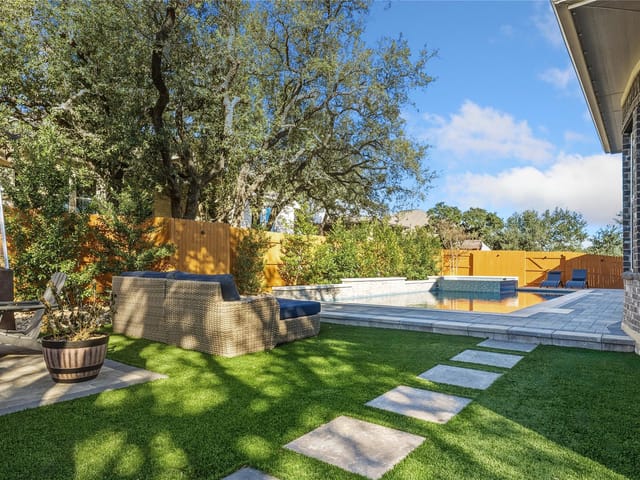 222 Canal Dr