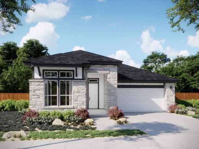 222 San Saba Dr