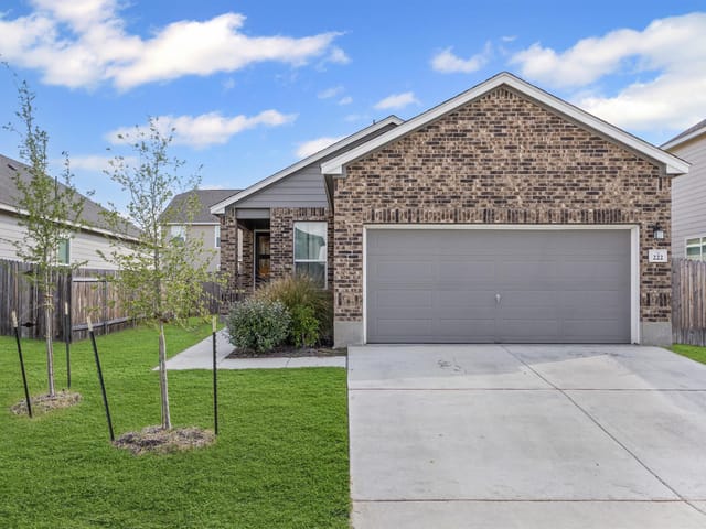 222 Summit Dr