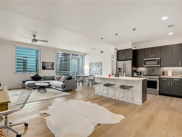 222 West Ave Unit #1913