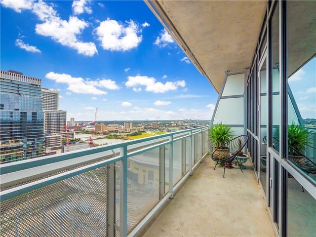 222 West Ave Unit #2109
