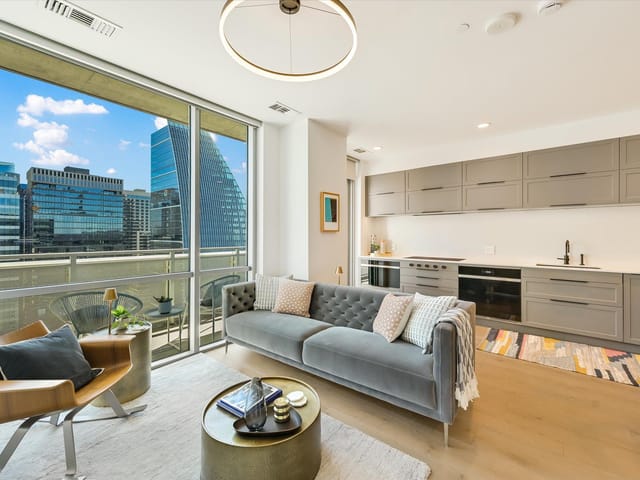 222 West Ave Unit #2605